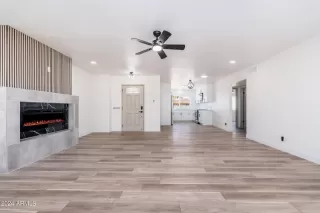 Photo #3: 6707391 Listing