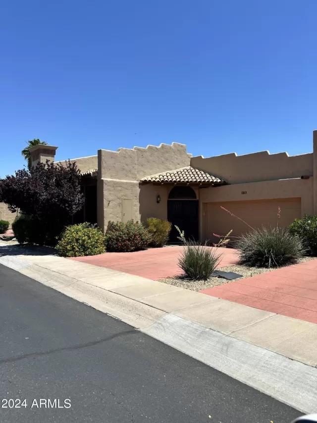 MLS: 6707431 Condo For Sale