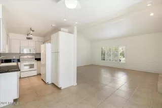 Photo #5: 6707449 Listing