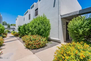 Photo #2: 6707488 Listing 