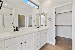 Photo #6: 6707509 Listing 