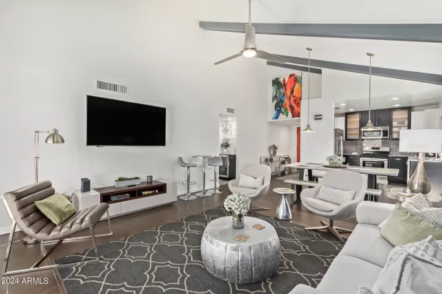 MLS: 6707675 Condo For Sale