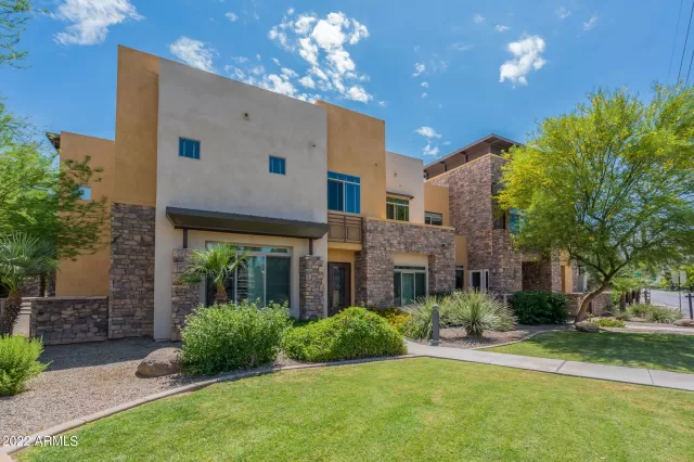 MLS: 6707710 Condo For Sale