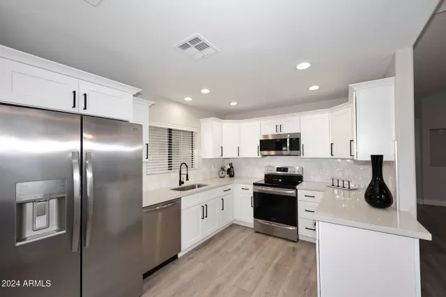 MLS: 6708124 Condo For Sale