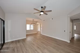 Photo #3: 6708124 Listing