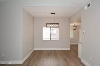 Photo #5: 6708124 Listing