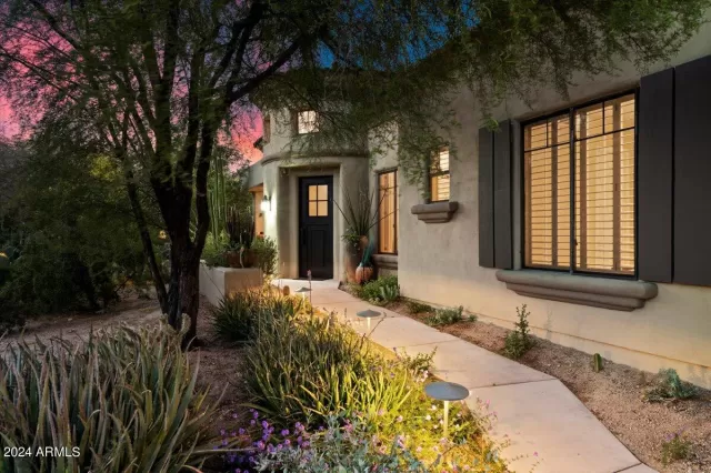 MLS: 6708203 Condo For Sale