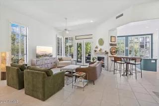 Photo #3: 6708203 Listing