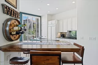 Photo #6: 6708203 Listing