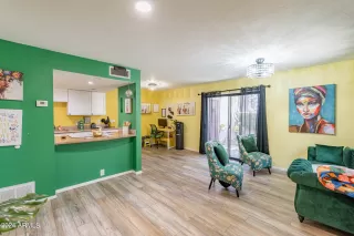 Photo #3: 6708518 Listing