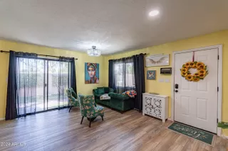 Photo #4: 6708518 Listing