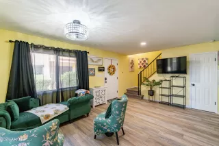 Photo #5: 6708518 Listing