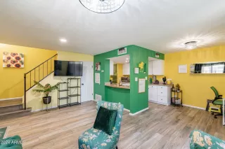 Photo #6: 6708518 Listing