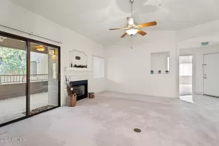 Photo #5: 6708619 Listing