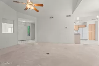 Photo #6: 6708619 Listing