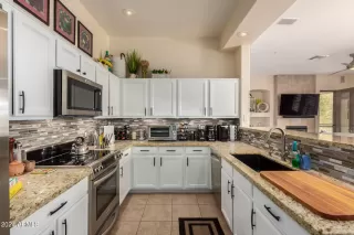 Photo #3: 6708670 Listing