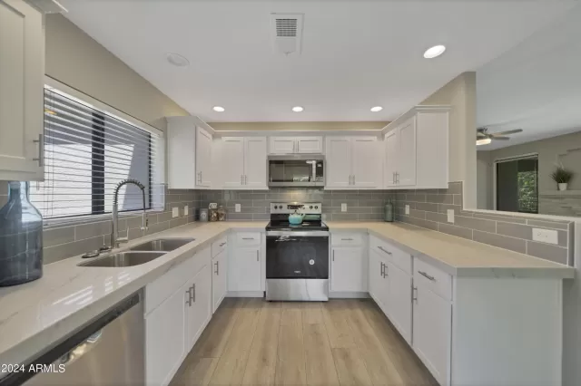 MLS: 6708932 Condo For Sale