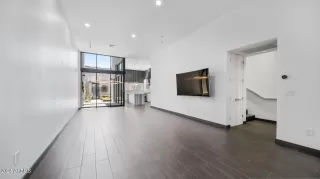 Photo #3: 6709235 Listing