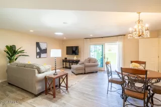 Photo #4: 6709237 Listing