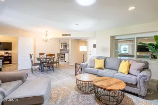 Photo #6: 6709237 Listing