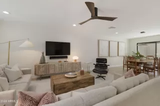 Photo #2: 6709280 Listing 