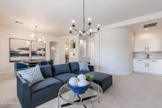 Photo #4: 6709665 Listing