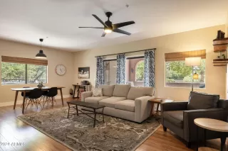 Photo #4: 6709675 Listing