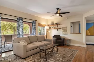 Photo #5: 6709675 Listing