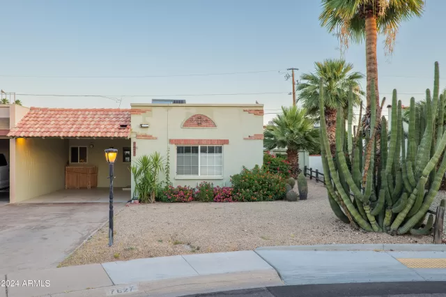 MLS: 6709819 Condo For Sale