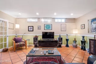 Photo #6: 6709819 Listing