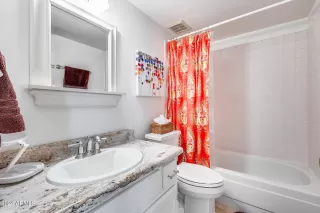 Photo #3: 6710072 Listing