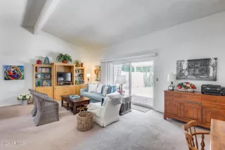 Photo #4: 6710072 Listing