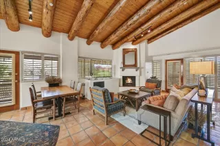 Photo #5: 6710092 Listing