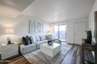 Photo #1: 6710130 Listing