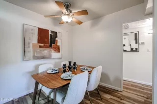 Photo #6: 6710130 Listing