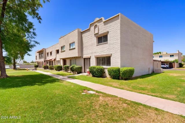 MLS: 6710154 Condo For Sale