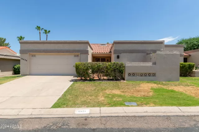 MLS: 6710326 Condo For Sale