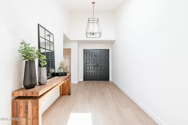 MLS: 6710334 Condo For Sale