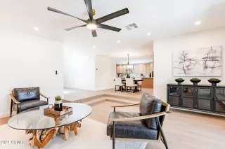 Photo #6: 6710334 Listing 
