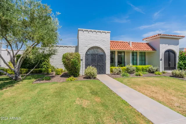 MLS: 6710490 Condo For Sale