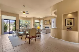 Photo #5: 6710568 Listing