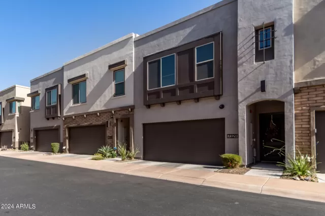 MLS: 6710576 Condo For Sale