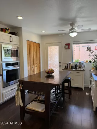 Photo #5: 6710637 Listing