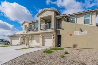 Photo #2: 6710655 Listing