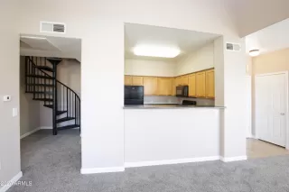 Photo #6: 6710787 Listing