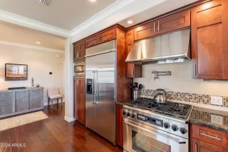Photo #5: 6710928 Listing