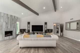 Photo #5: 6711030 Listing 