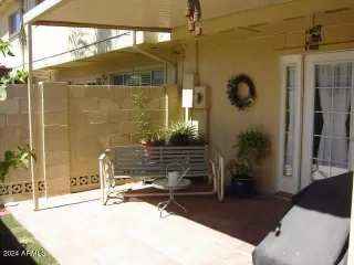 Photo #3: 6711185 Listing