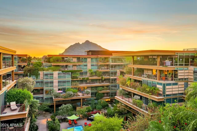 MLS: 6711208 Condo For Sale