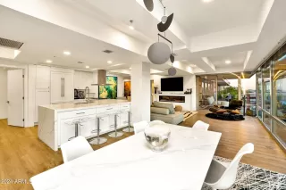 Photo #5: 6711208 Listing 